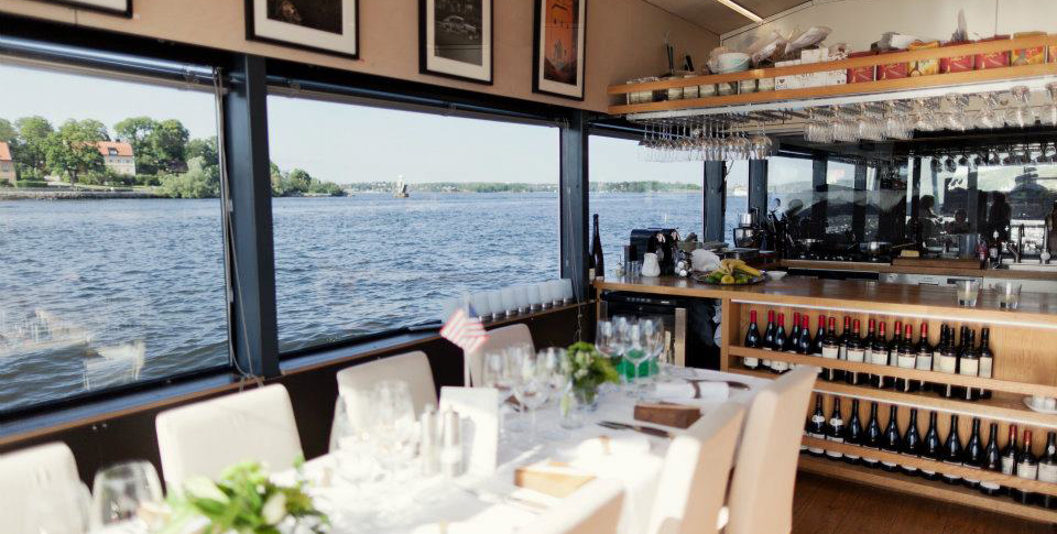 Galleri med Stockholmsbåten Qrooz